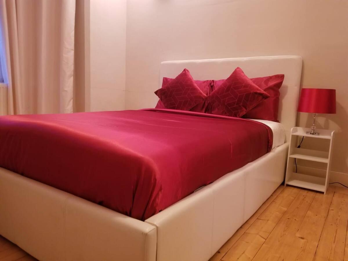 Gorgeous 4 Bedrooms W Parking