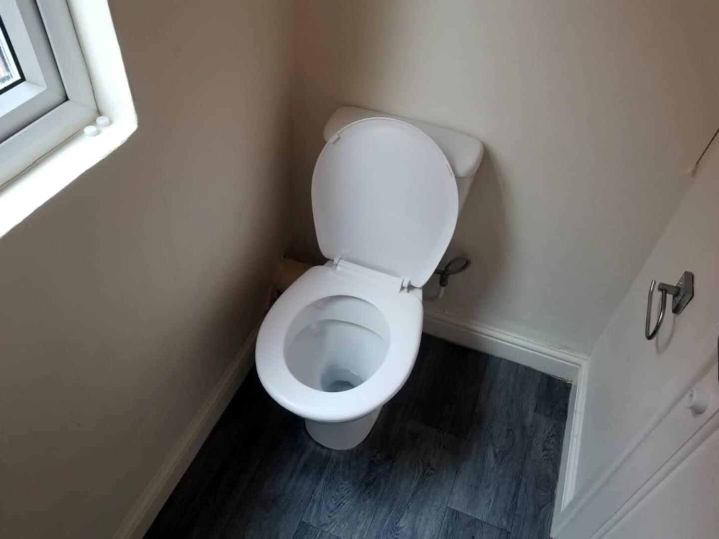 Gorgeous 4 Bedrooms W Parking *